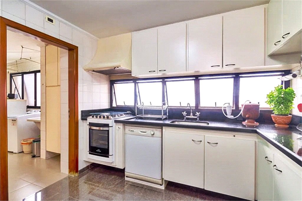 Apartamento à venda com 4 quartos, sendo 3 suítes, em Santana, São Paulo, SP