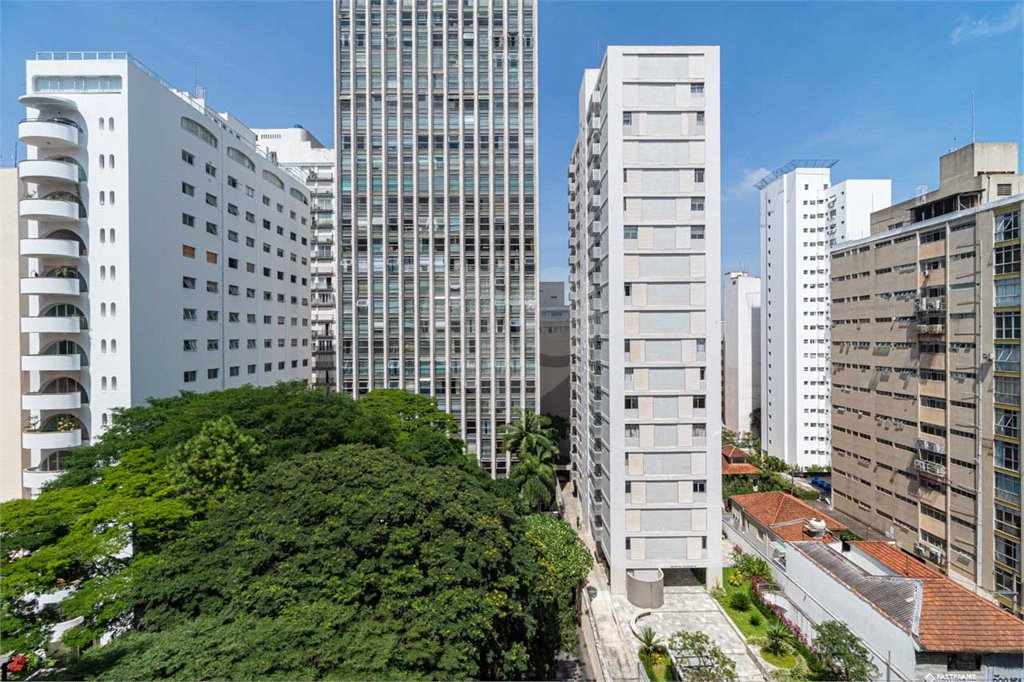 Apartamento à venda ou para alugar com 4 quartos, sendo 1 suíte,  em Jardim América, São Paulo, SP