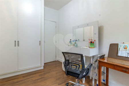 Casa à venda com 3 quartos, sendo 1 suíte, em Jardim Paulistano, São Paulo, SP