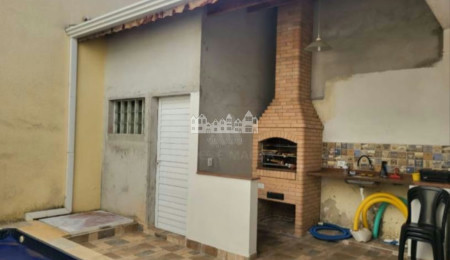 Sobrado à Venda com piscina e próximo à FAAT – Atibaia/SP