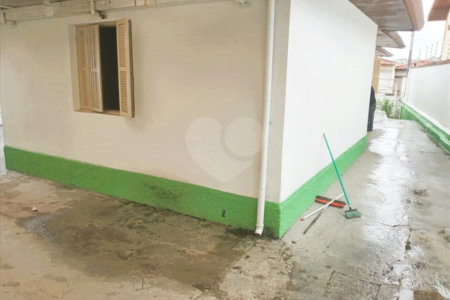Casa à venda ou para alugar com 7 quartos, sendo 2 suítes, em Jardim Peri Peri, São Paulo, SP