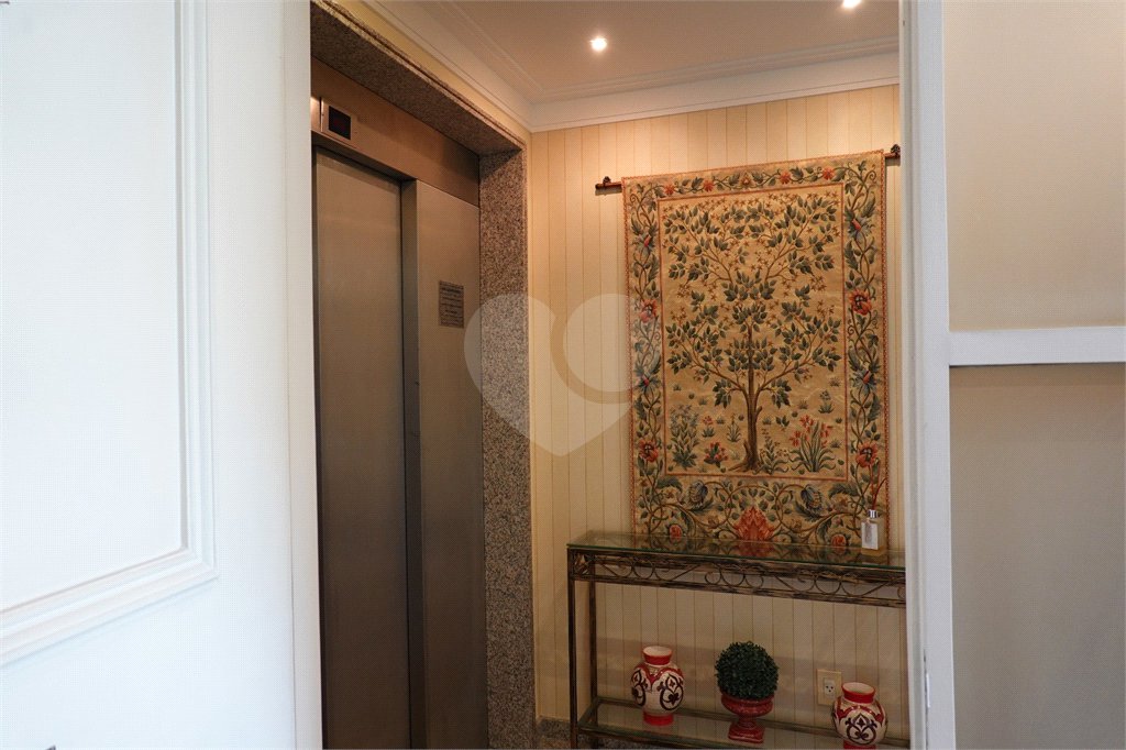 Apartamento à venda com 4 quartos, sendo 2 suítes, em Cidade São Francisco, São Paulo, SP