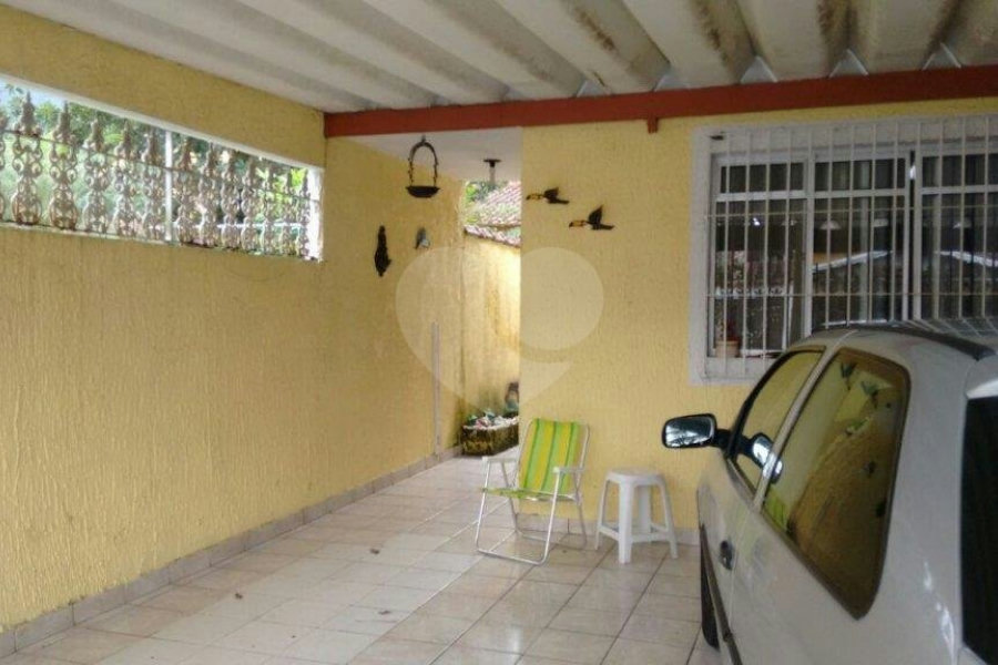 Casa à venda com 2 quartos, sendo 1 suíte, em Solemar, Praia Grande, SP
