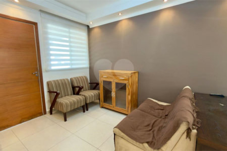 Casa à venda com 3 quartos, sendo 1 suíte, no condomínio Residencial Village Salermo, Sorocaba - SP