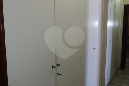 Apartamento à venda com 3 quartos, sendo 1 suíte, em Cerqueira César, São Paulo, SP