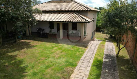 Chácara à venda com 3 quartos, sendo 1 suíte,  em Colinas de Indaiatuba, Indaiatuba, SP