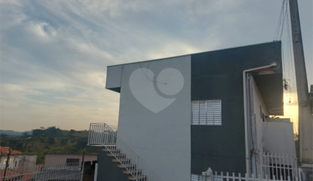 Sobrado à venda com 4 quartos em Capela, Vinhedo, SP