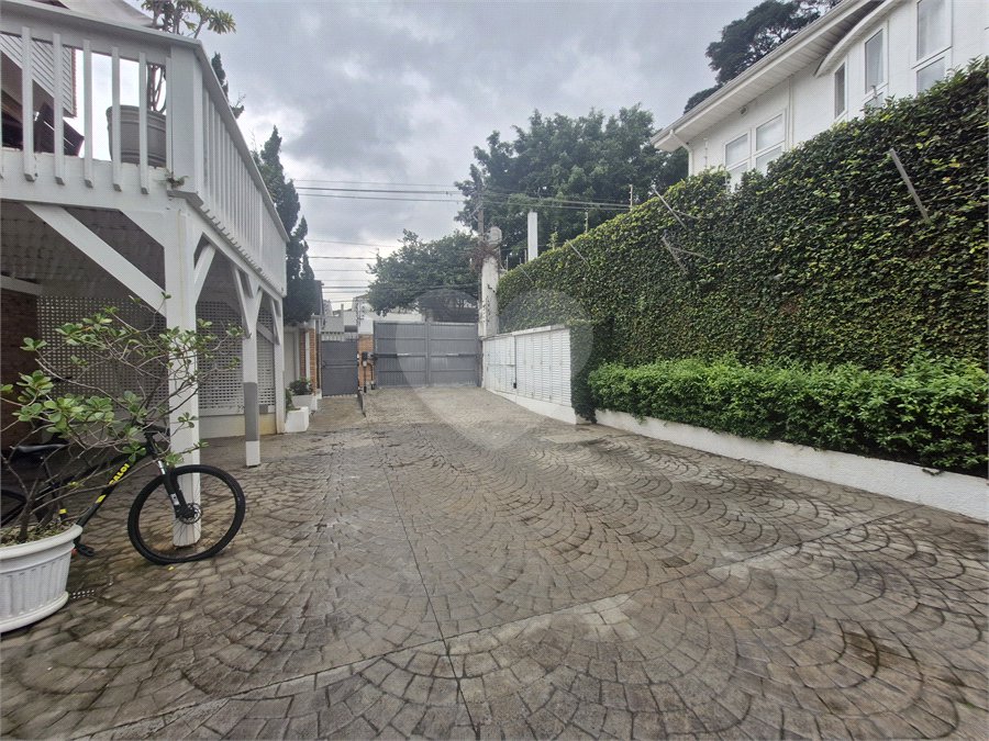 Casa para alugar com 4 quartos, sendo 2 suítes, no condomínio Fairmont, São Paulo - SP