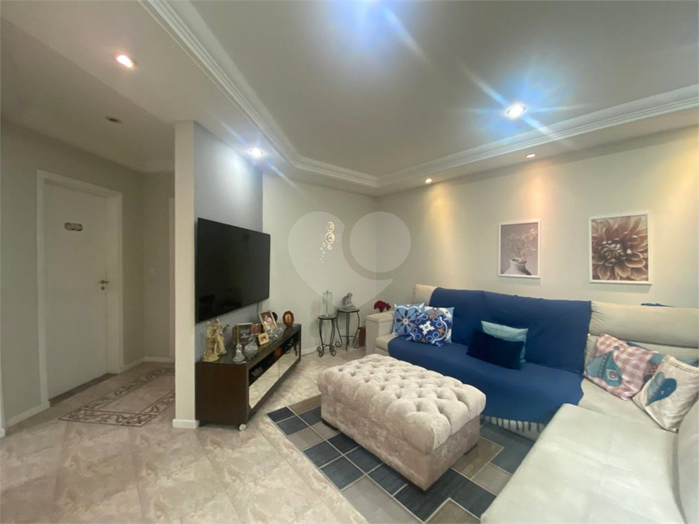 Casa à venda com 3 suítes em Vila Carrão, São Paulo, SP