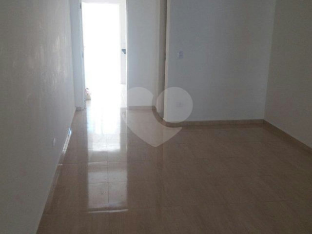 Sobrado à venda com 3 suítes em Vila Romero, São Paulo, SP