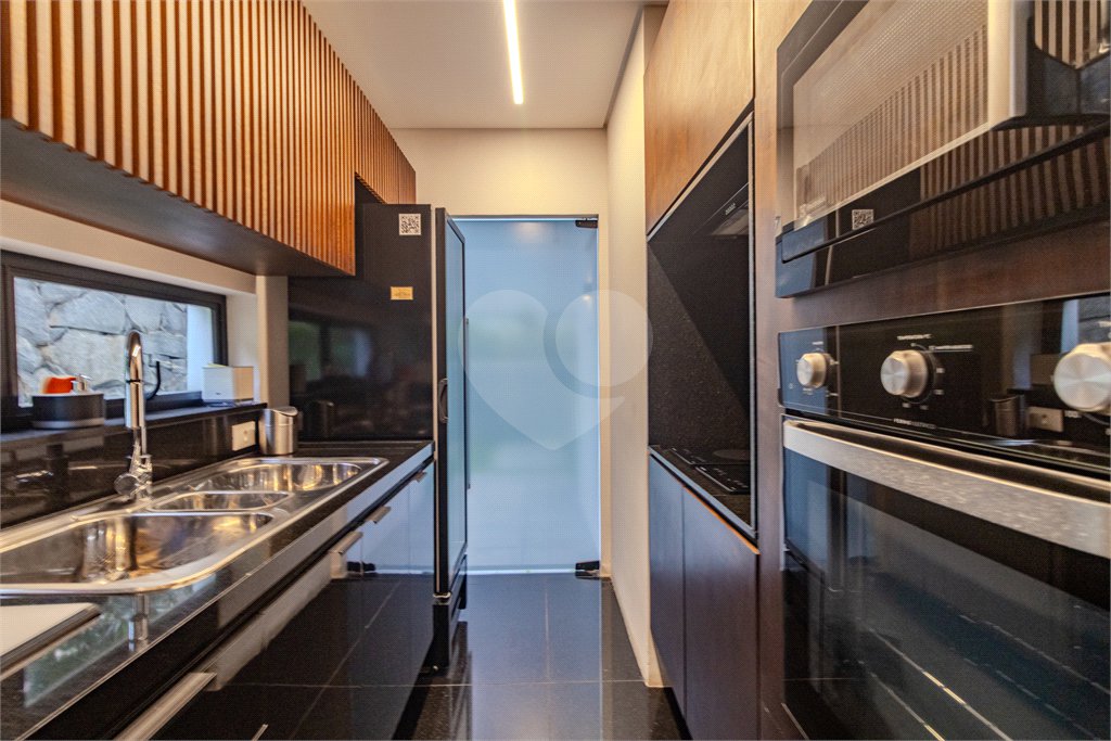 Apartamento à venda com 3 quartos, sendo 2 suítes, em Campo Belo, São Paulo, SP