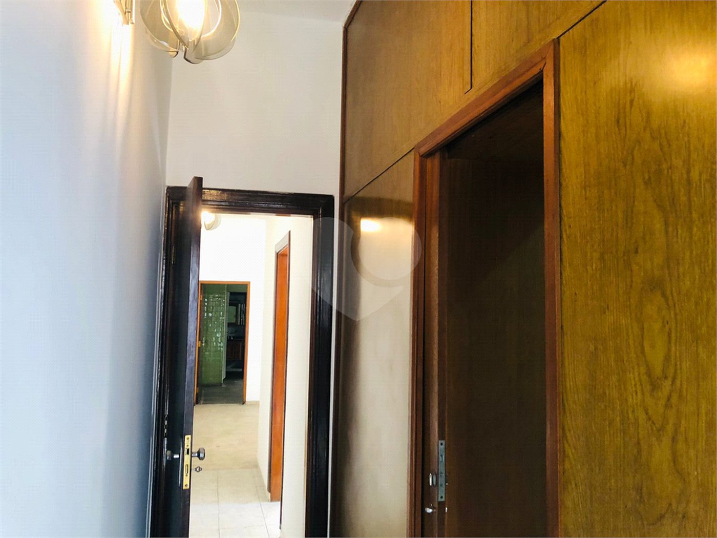 Casa à venda com 3 quartos, sendo 1 suíte,  no Centro, Mogi das Cruzes, SP