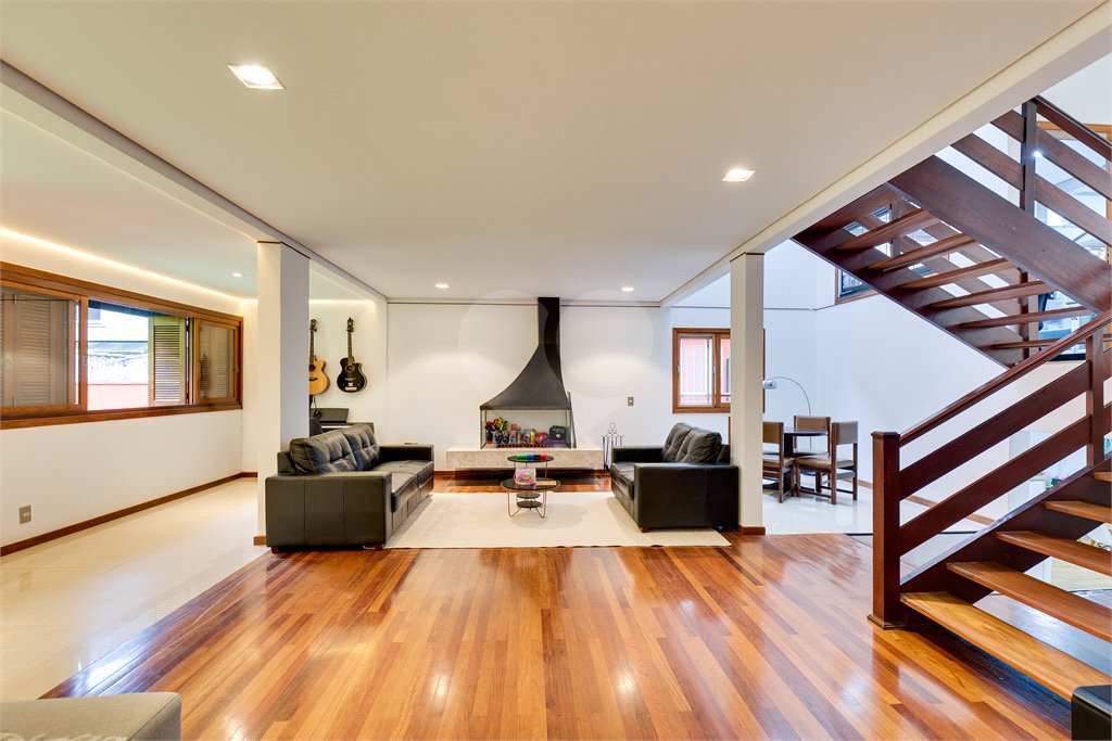 Casa à venda com 4 suítes em Chácara Monte Alegre, São Paulo, SP