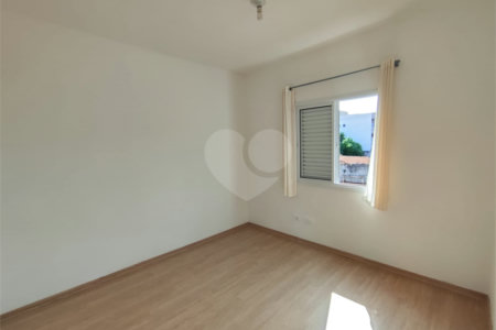 Casa de Vila à venda com 3 quartos, sendo 1 suíte, em Loteamento Jardim Morumbi, Atibaia, SP