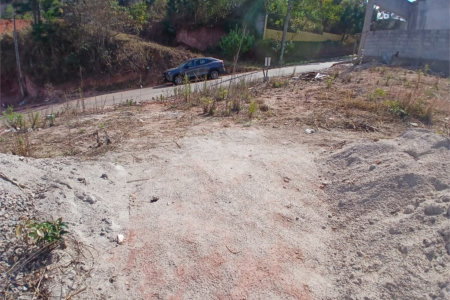 Terreno com 1000 m² à venda no Jardim Estância Brasil, com vista para a Pedra Grande