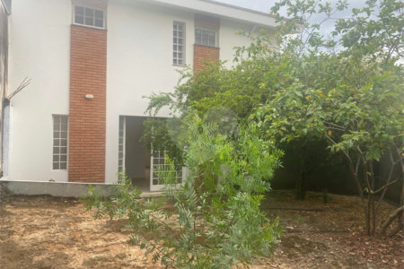 Sobrado à venda ou para alugar com 3 quartos, sendo 1 suíte, no Centro, Salto, SP