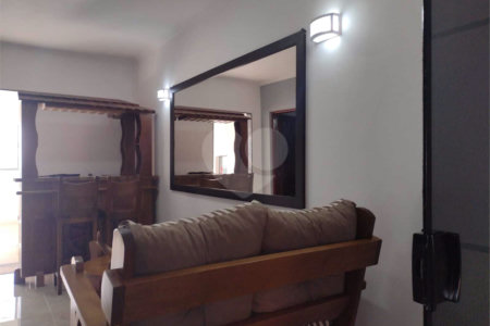 Sobrado à venda com 3 quartos em Parque Santa Rosa, Suzano, SP
