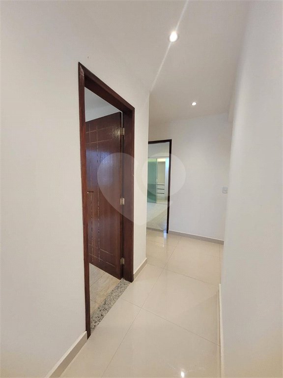 Apartamento para alugar com 2 quartos em Miguel Couto, Cabo Frio, RJ