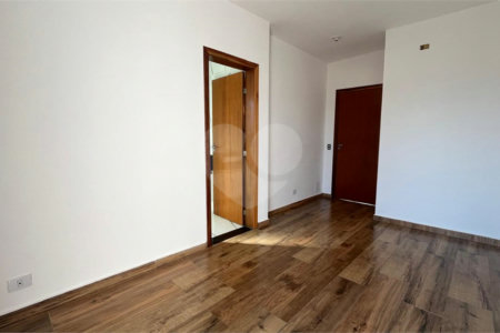 Sobrado à venda ou para alugar com 3 quartos, sendo 1 suíte, em Jardim dos Pinheiros, Atibaia, SP