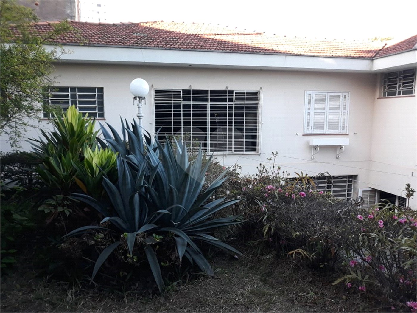 Casa à venda com 4 quartos, sendo 2 suítes, em Vila Paulicéia, São Paulo, SP