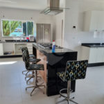 Casa à venda com 4 quartos, sendo 1 suíte, no condomínio Clube Florada Suzano, Suzano - SP