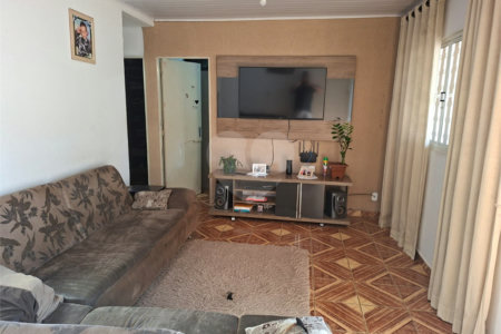 Casa à venda com 3 quartos em Cambuí, Itapetininga, SP