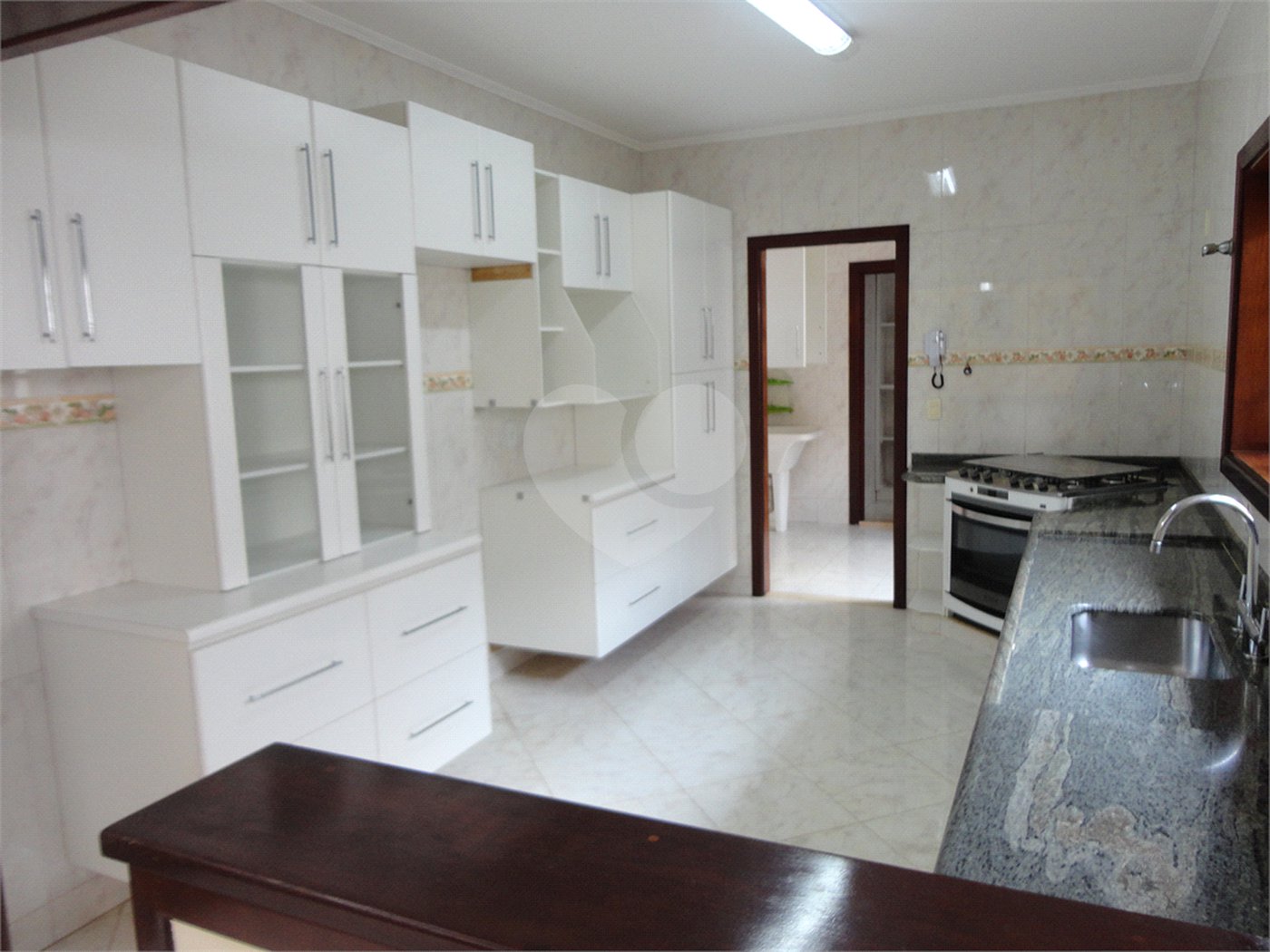 Casa à venda com 3 quartos, sendo 1 suíte, em Santa Marina, Valinhos, SP