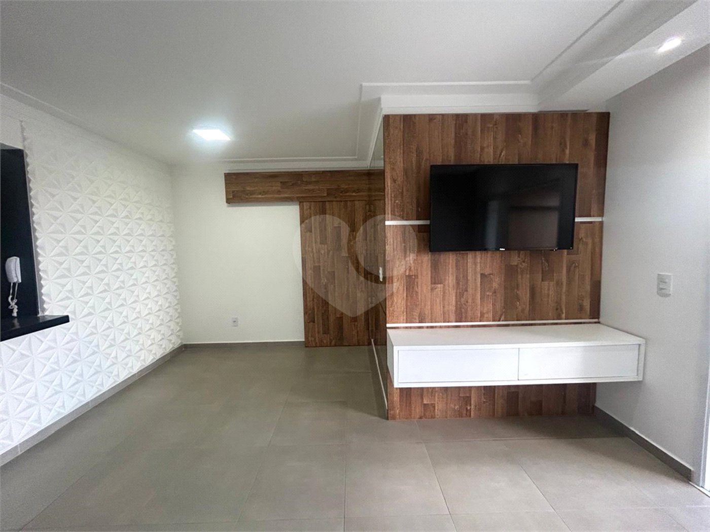 Apartamento à venda com 2 quartos, sendo 1 suíte, em Jardim Piratininga, Sorocaba, SP