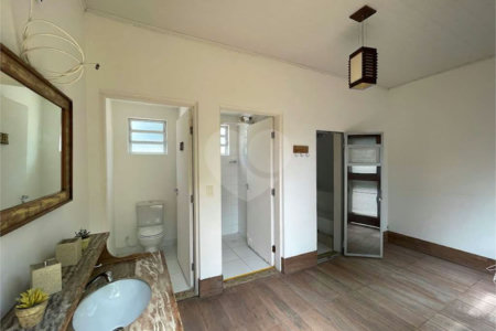Casa à venda com 4 suítes no condomínio Miollo da Granja, Cotia - SP