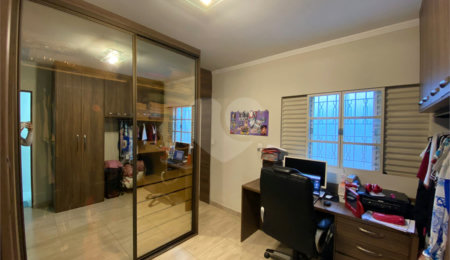 Casa à venda com 2 quartos, sendo 1 suíte, em Parque Edu Chaves, São Paulo, SP