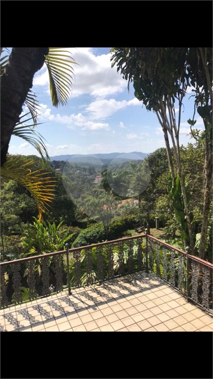 Casa à venda com 6 quartos, sendo 5 suítes, em Roseira, Mairiporã, SP