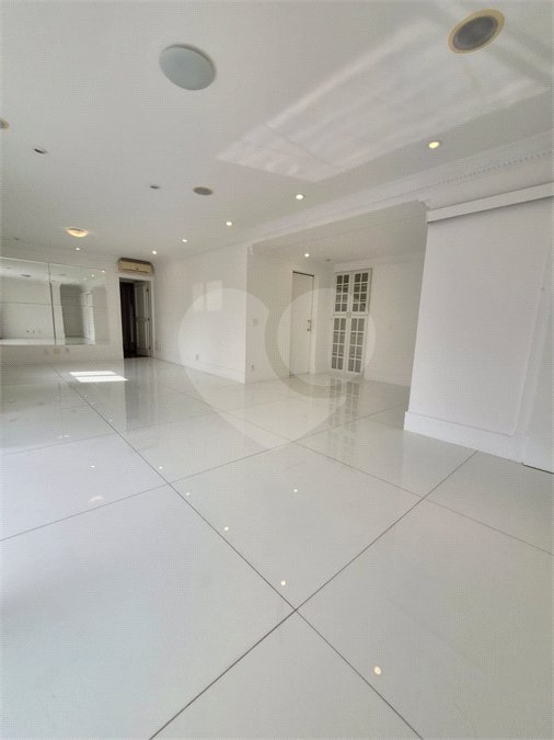 Apartamento para alugar com 3 quartos, sendo 2 suítes, em Brooklin Paulista, São Paulo, SP