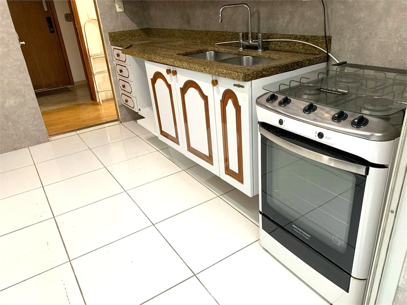 Apartamento à venda com 3 quartos, sendo 1 suíte,  em Bela Aliança, São Paulo, SP