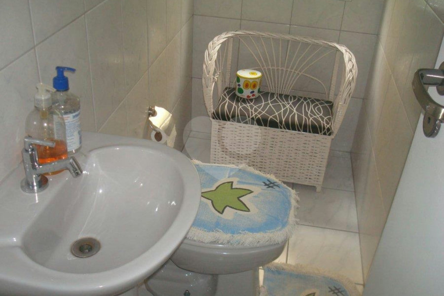 Sobrado à venda com 3 quartos, sendo 1 suíte,  em Parque Peruche, São Paulo, SP