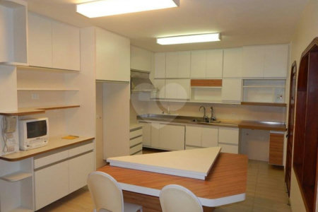 Casa à venda com 5 suítes em Jardim Marajoara, São Paulo, SP