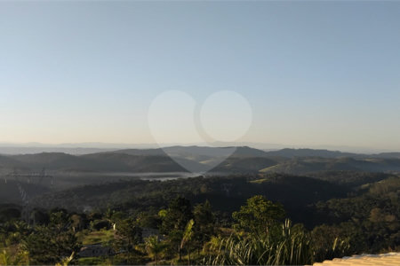 Chácara à venda com 3 quartos, sendo 1 suíte,  em Botujuru, Mogi das Cruzes, SP