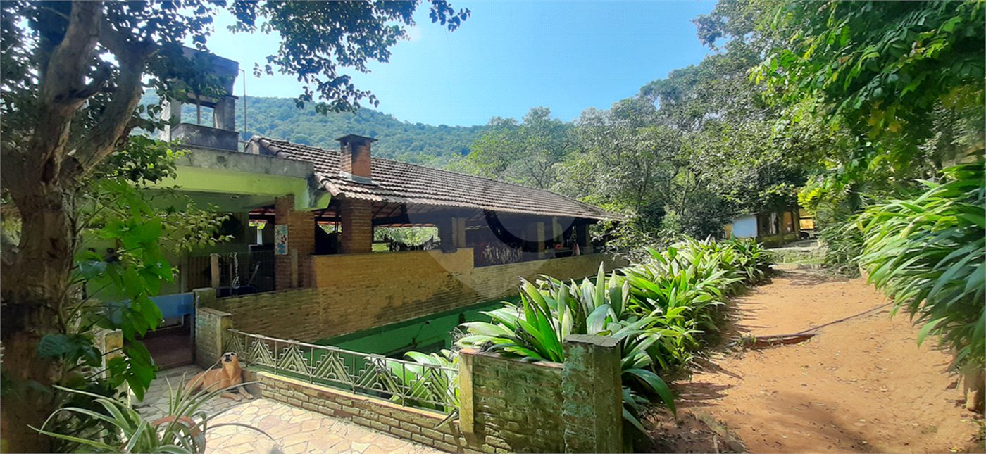 Chácara à venda com 10 quartos, sendo 20 suítes, em Serra da Cantareira, Mairiporã, SP