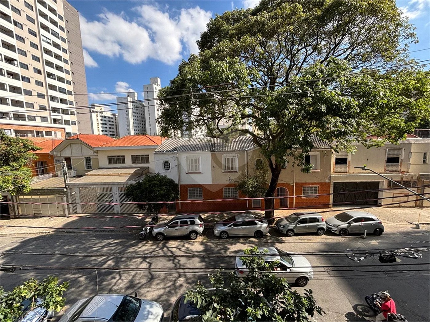 Apartamento aconchegante com terraço e sacada