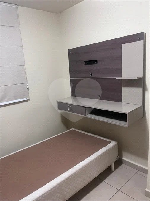 APARTAMENTO NO TÉRREO com Quintal.