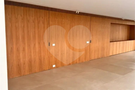 Apartamento para alugar com 4 quartos, sendo 3 suítes, em Pinheiros, São Paulo, SP