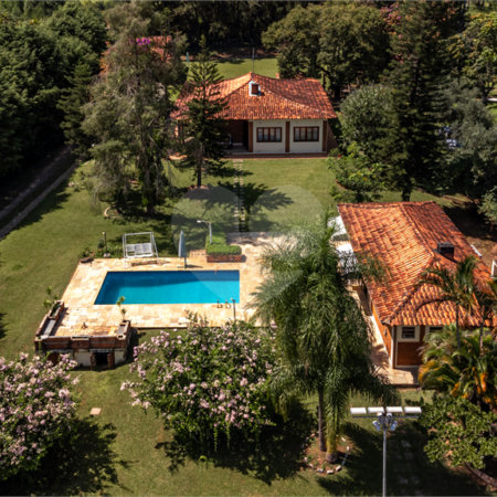 Chácara à venda com 5 quartos, sendo 2 suítes, em Vila São João, Sarapuí, SP
