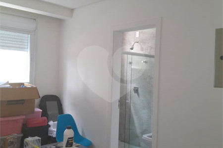 Casa à venda com 3 suítes em Moinho Velho, Cotia, SP