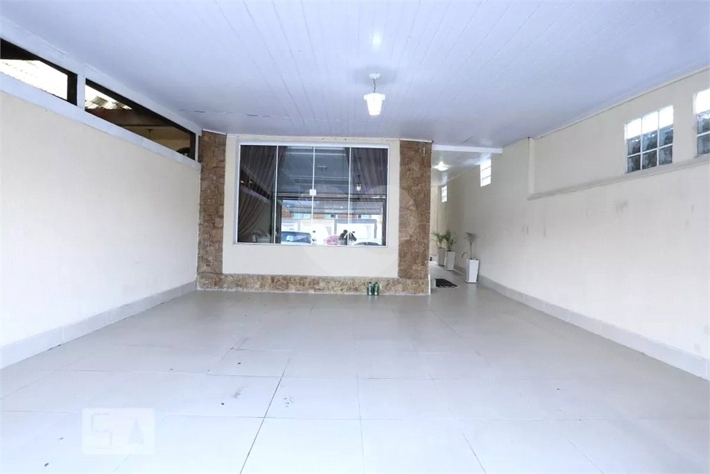Sobrado à venda com 6 quartos, sendo 5 suítes, em Vila Paranaguá, São Paulo, SP