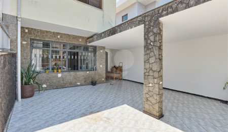 Sobrado à venda com 3 quartos, sendo 1 suíte,  em Chácara Flora, São Paulo, SP