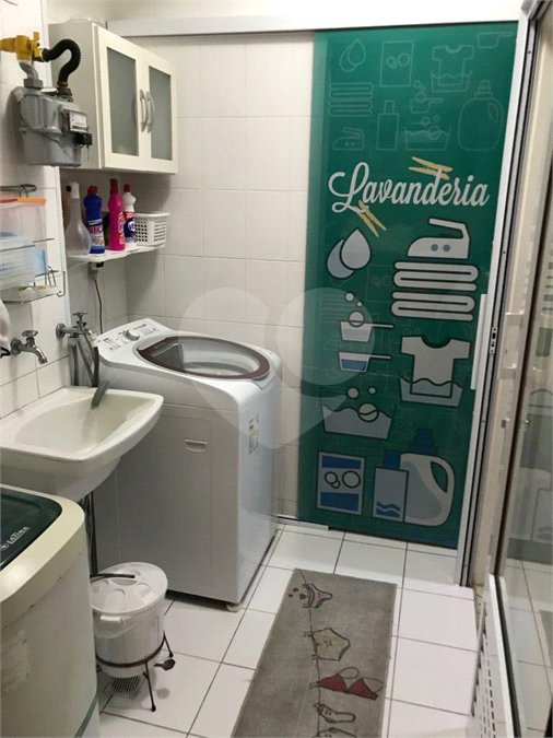 Casa à venda com 4 quartos, sendo 3 suítes,  no condomínio Villa das Flores, Mogi das Cruzes - SP