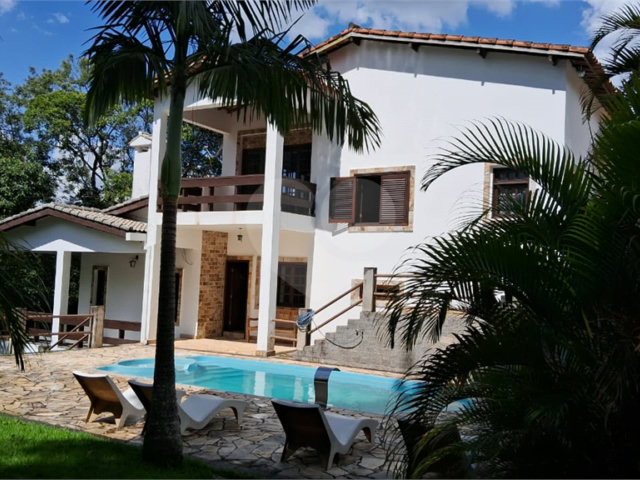 Casa à venda com 3 quartos, sendo 1 suíte,  no condomínio Alpes da Cantareira, Mairiporã - SP