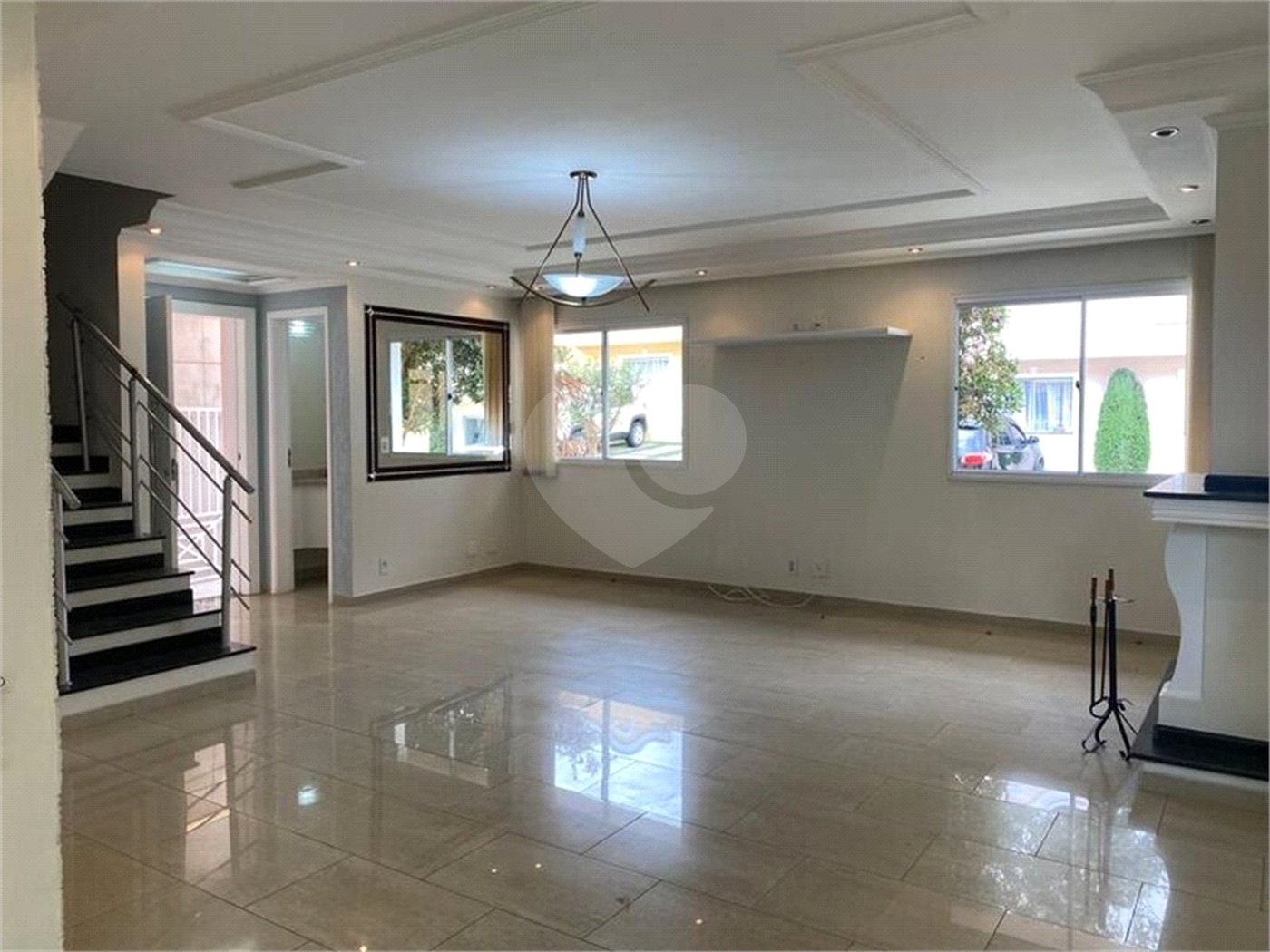 Casa à venda com 4 quartos, sendo 3 suítes, no condomínio Villas Nova Tatuapé I, São Paulo - SP