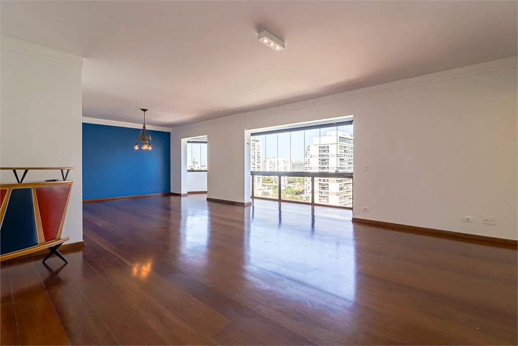 Apartamento à venda com 3 suítes em Cidade Monções, São Paulo, SP