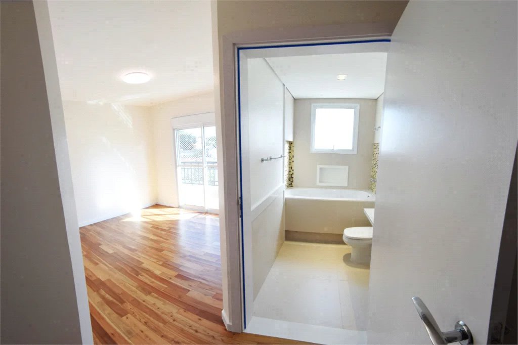 Apartamento à venda com 3 suítes em Vila Romana, São Paulo, SP