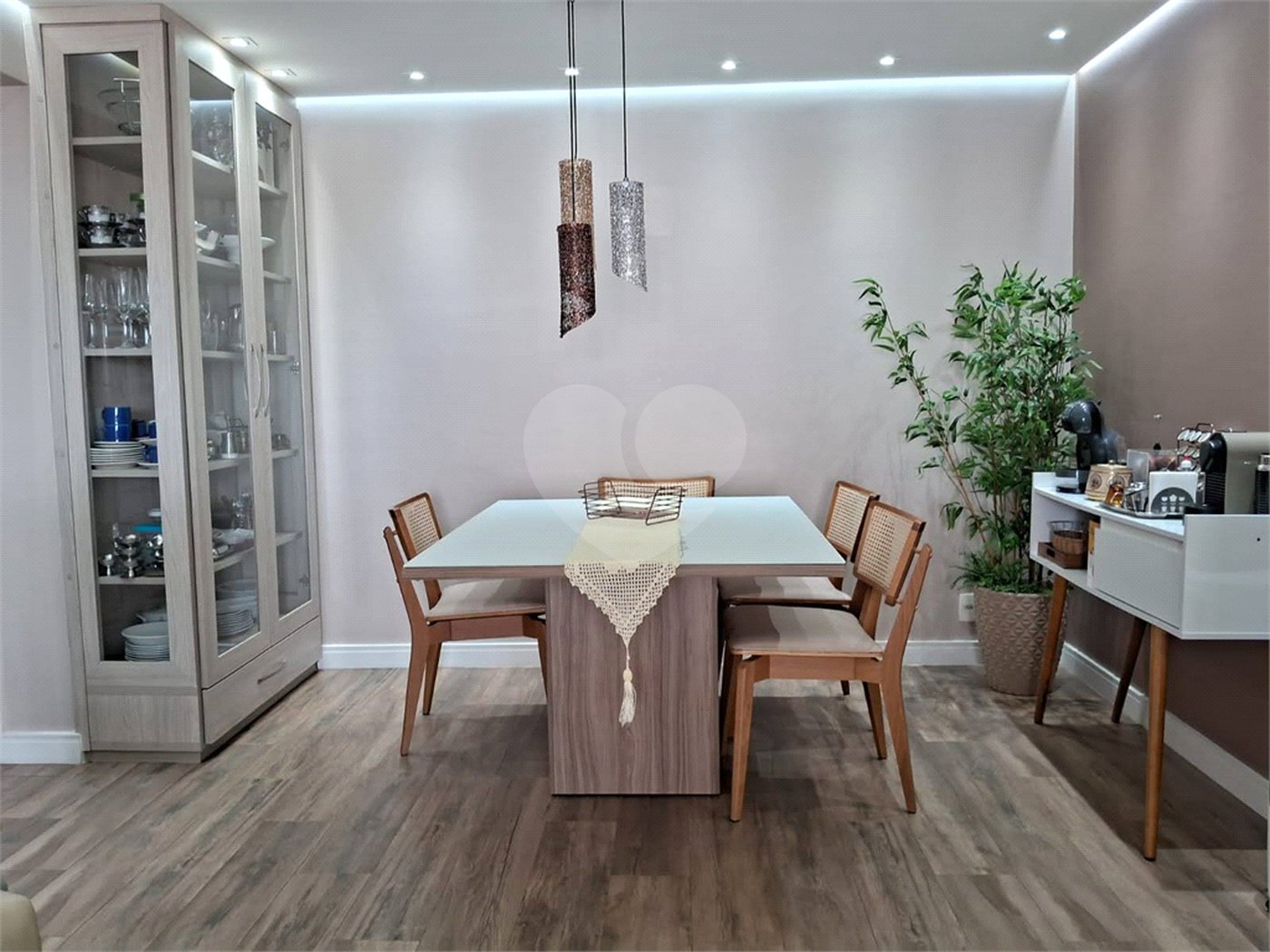 Apartamento à venda com 3 quartos, sendo 1 suíte, em Vila Dom Pedro Ii, São Paulo, SP